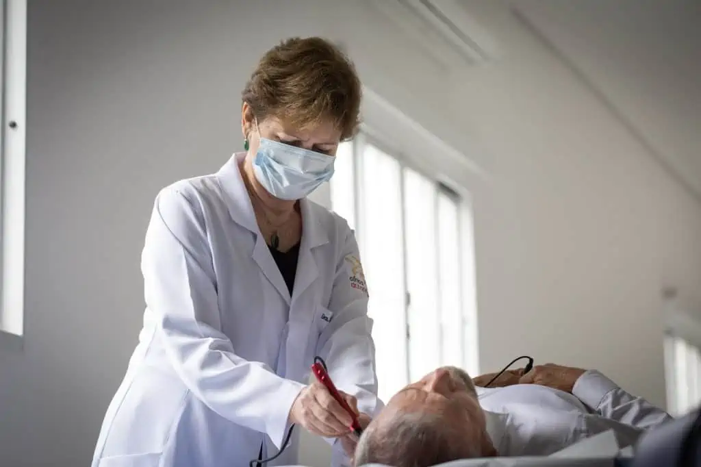 Dra. Célia Yunes Portiolli 2 Celia Yunes Portiolli Acupuntura