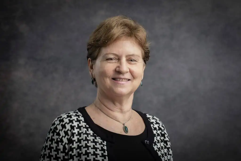 Dra. Célia Yunes Portiolli 4 Dra Celia Portiolli Acupuntura em Criancas