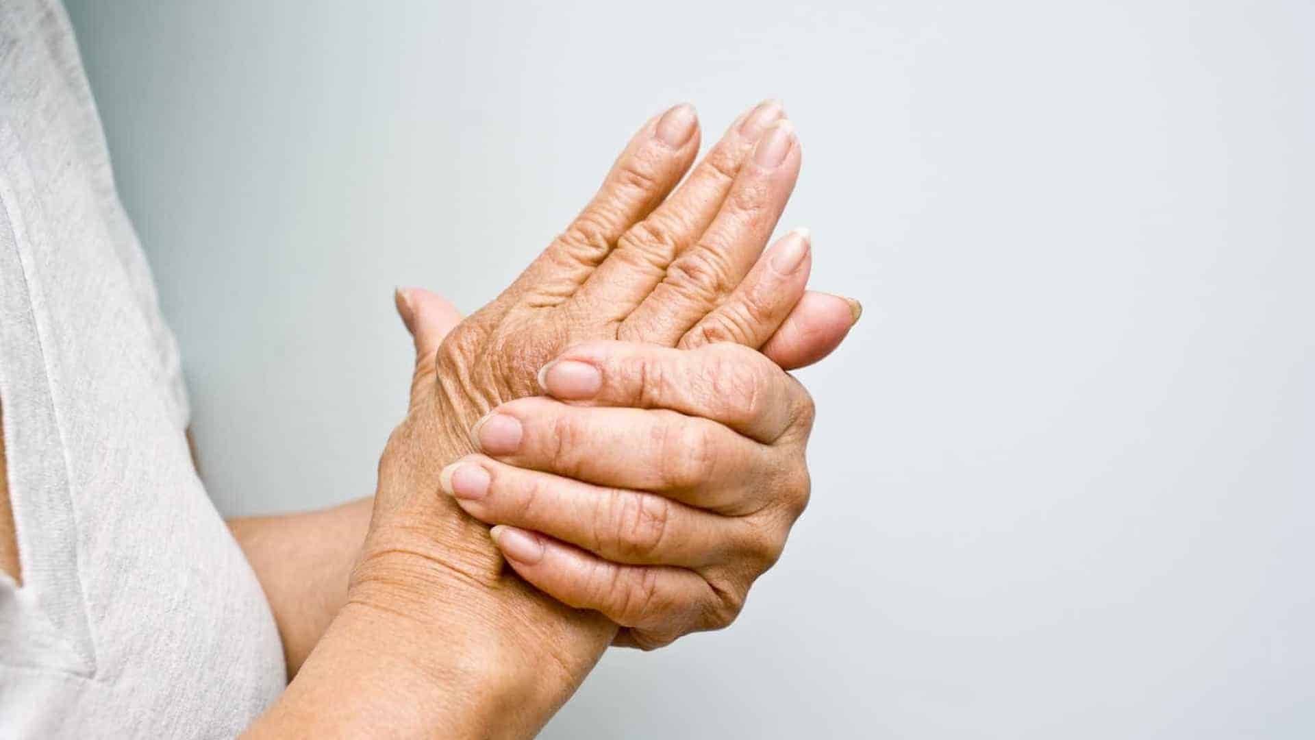 Formigamento nas mãos: o que pode ser? Veja 24 causas principais