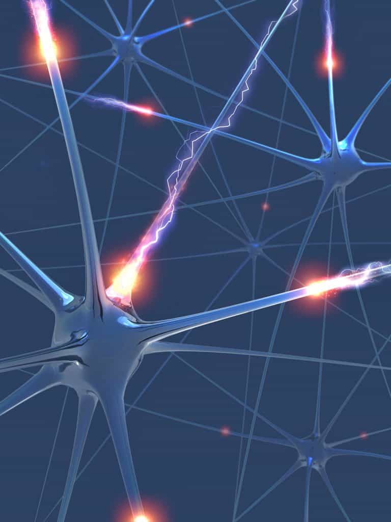 Render 3D de neurônios interligados com descargas eletricas alaranjadas percorrendo os axônios sobre fundo azul