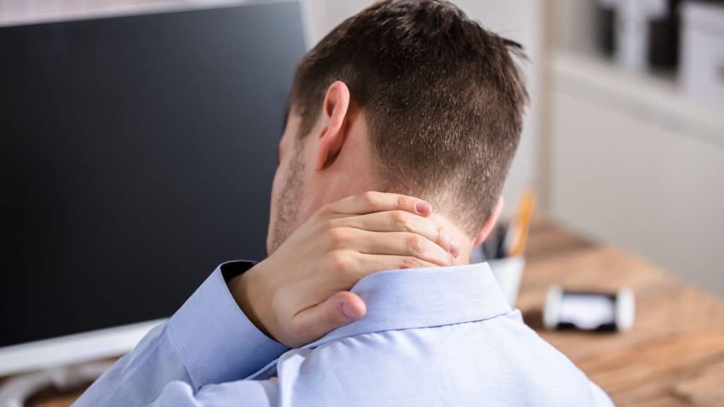 dor no pescoço pode ser sinal de infarto