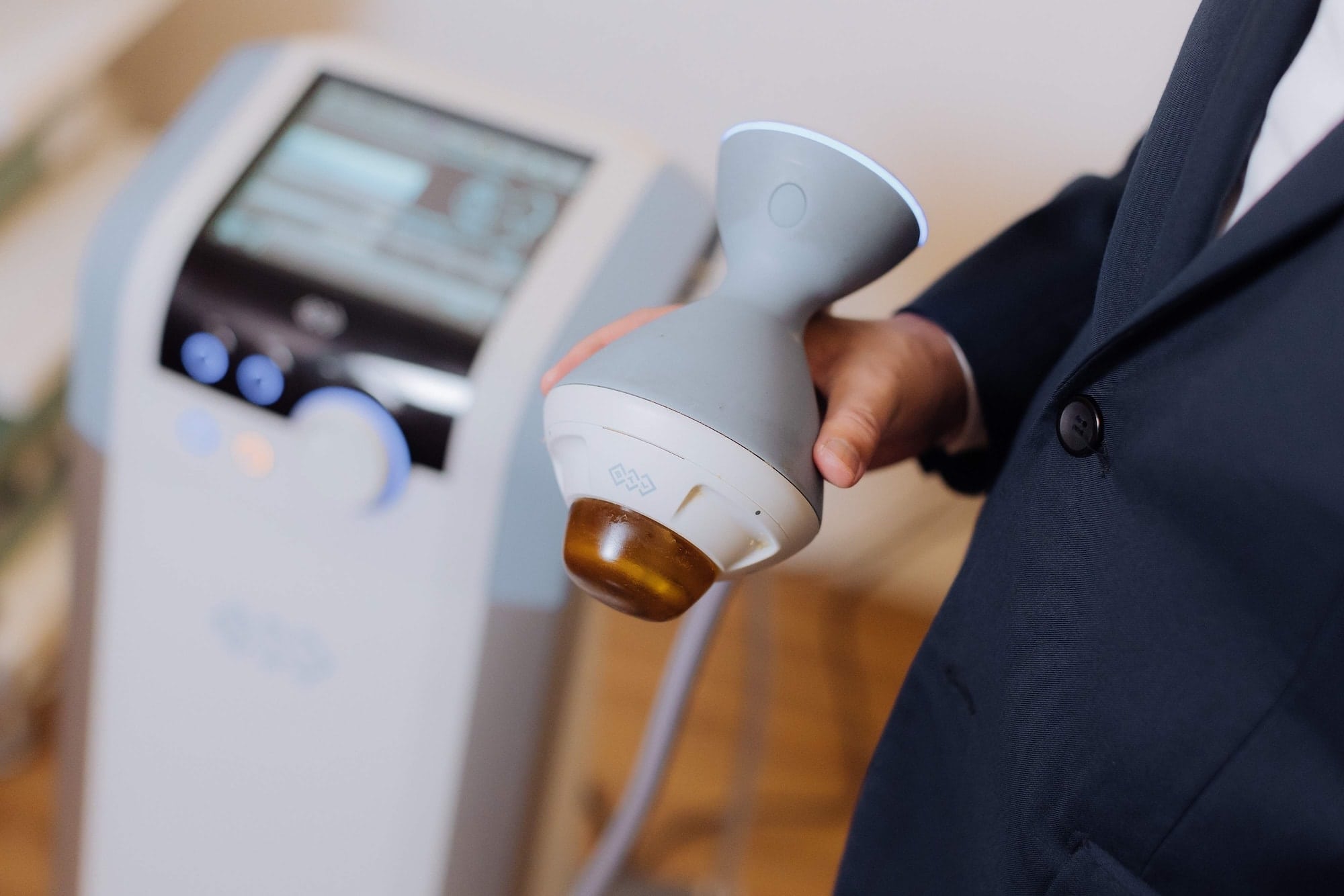 Equipamento de terapia por ondas de choque