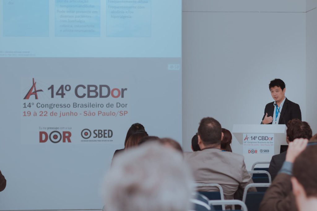 Cetoprofeno para dor 2 Dr. Marcus Pai palestrando no 14o Congresso Brasileiro de Dor da SBED