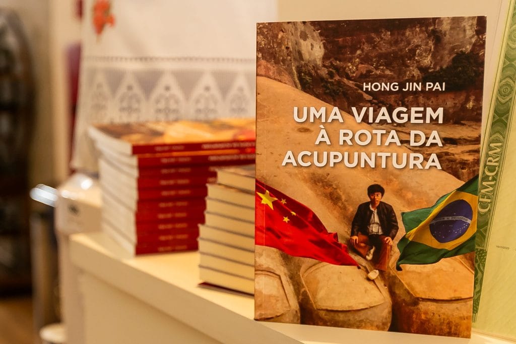 Livro Uma Viagem à Rota da Acupuntura, do Prof. Dr. Hong Jin Pai